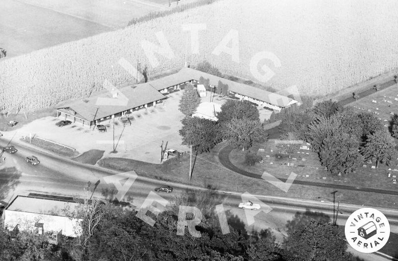 Mark III Grille & Bar and Inn (Royal Motel & Restaurant) - Historical Aerial (newer photo)